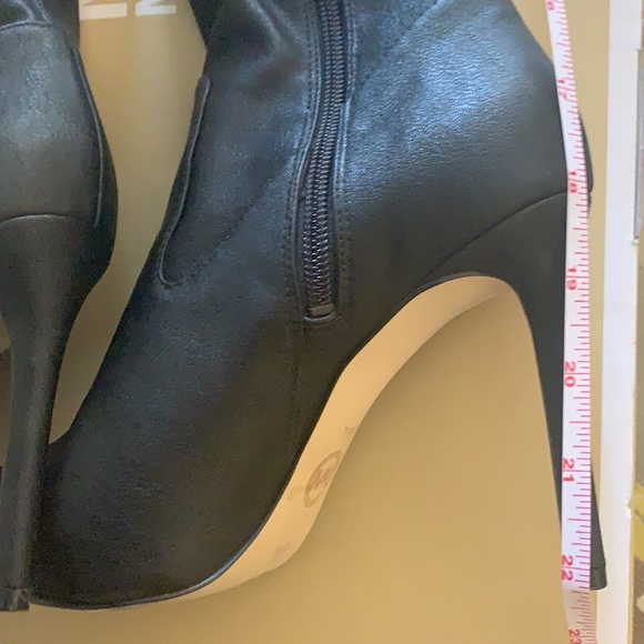 Worn Once MK Black Boots Size 7.5 - Picture 12 of 12